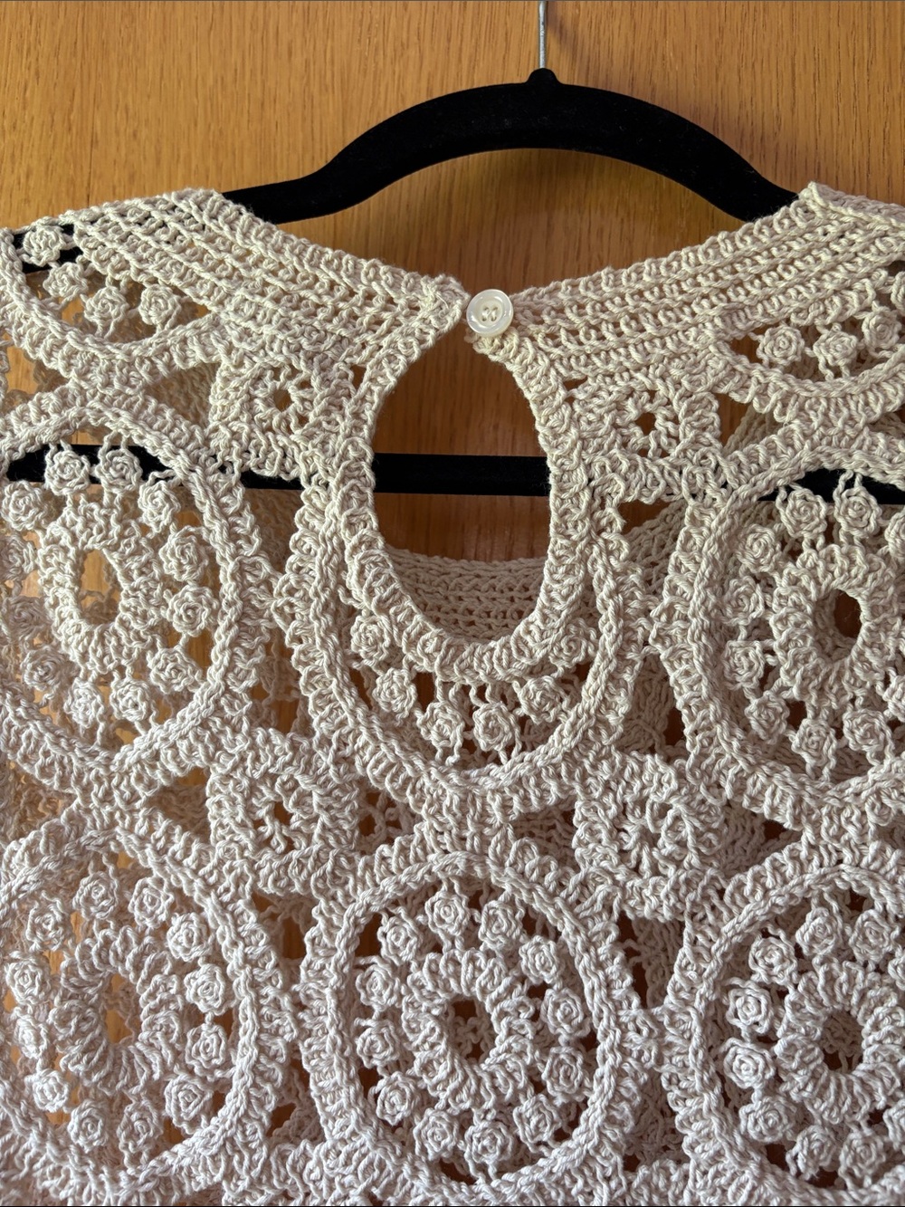 a.n.a Cream Crochet Tank Top - Picture 4 of 6